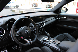 Stelvio Quadrifoglio Anniversario 100 - 1.Hand, LED, Pano, Wenig KM Vorschau 12