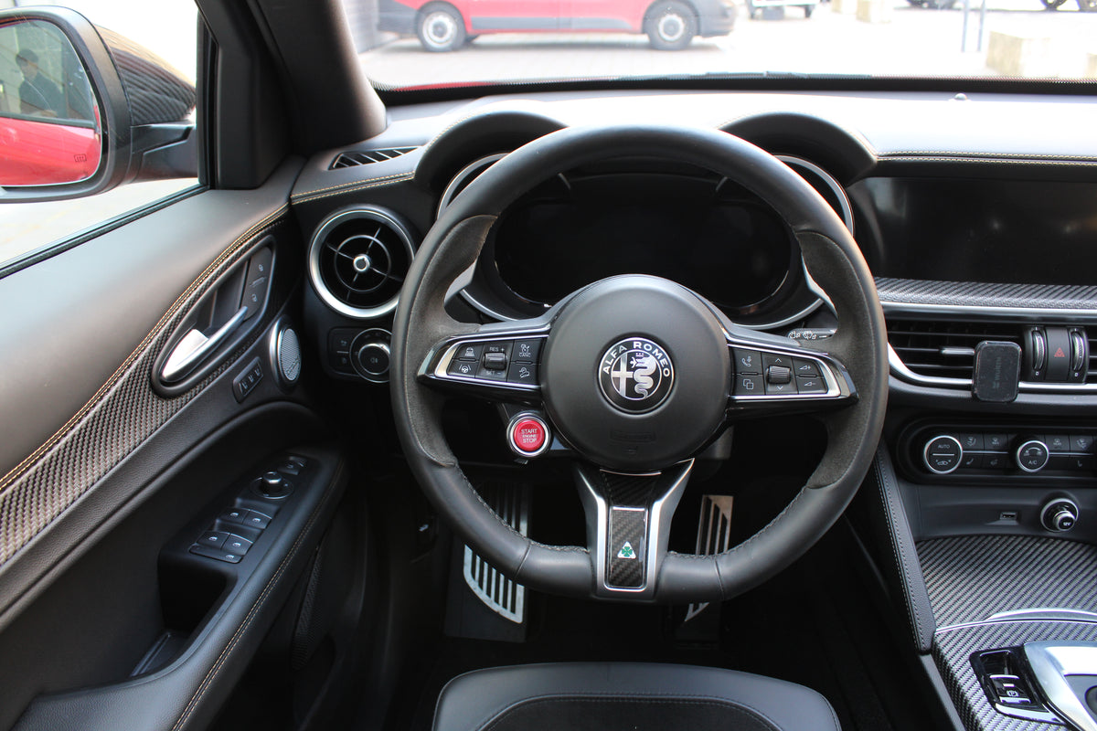 Stelvio Quadrifoglio Anniversario 100 - 1.Hand, LED, Pano, Wenig KM Bild 14