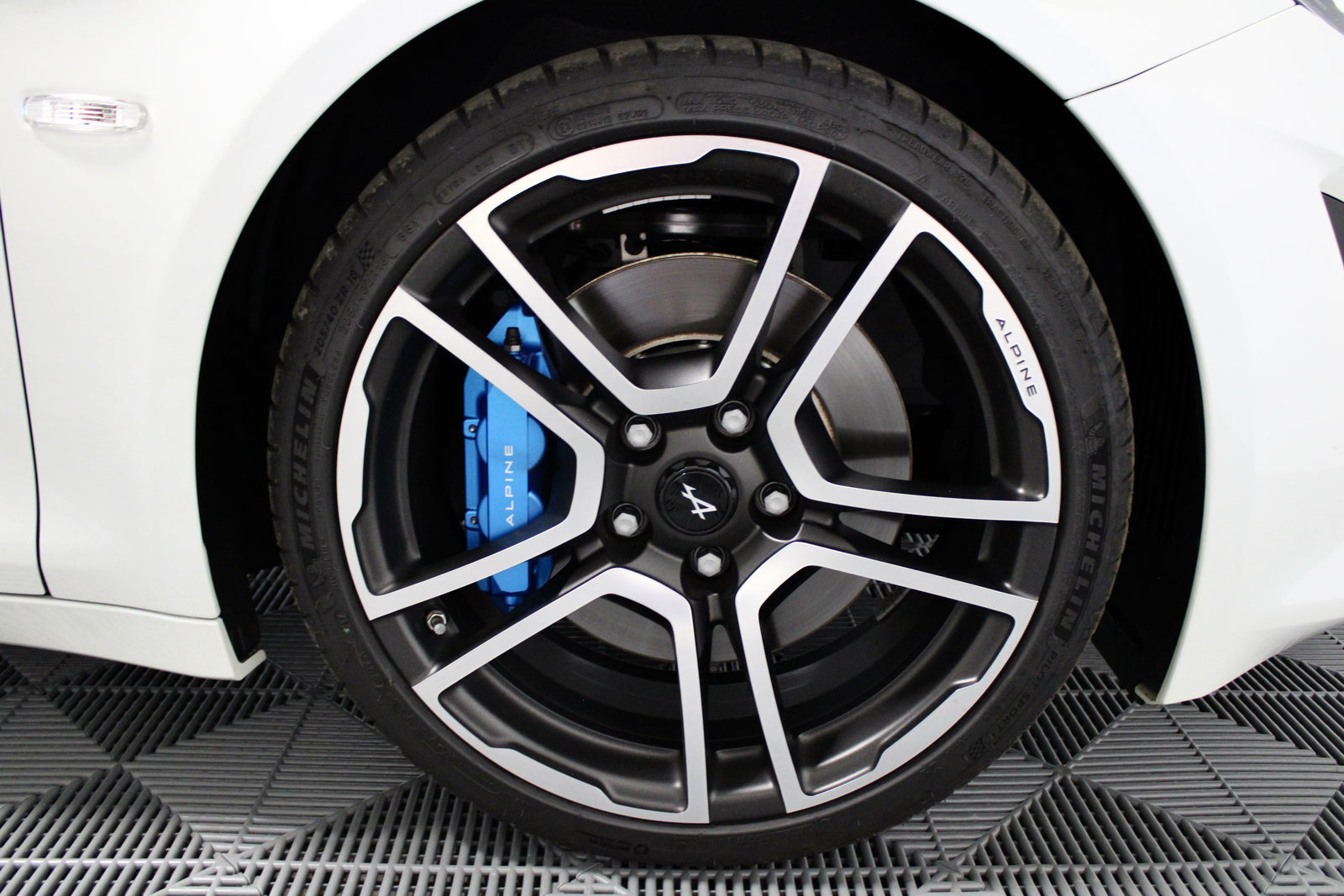 Alpine A110 "Première Édition" – im Kundenauftrag (Wenig KM, Kein OPF, Sabelt, Focal) Bild 13