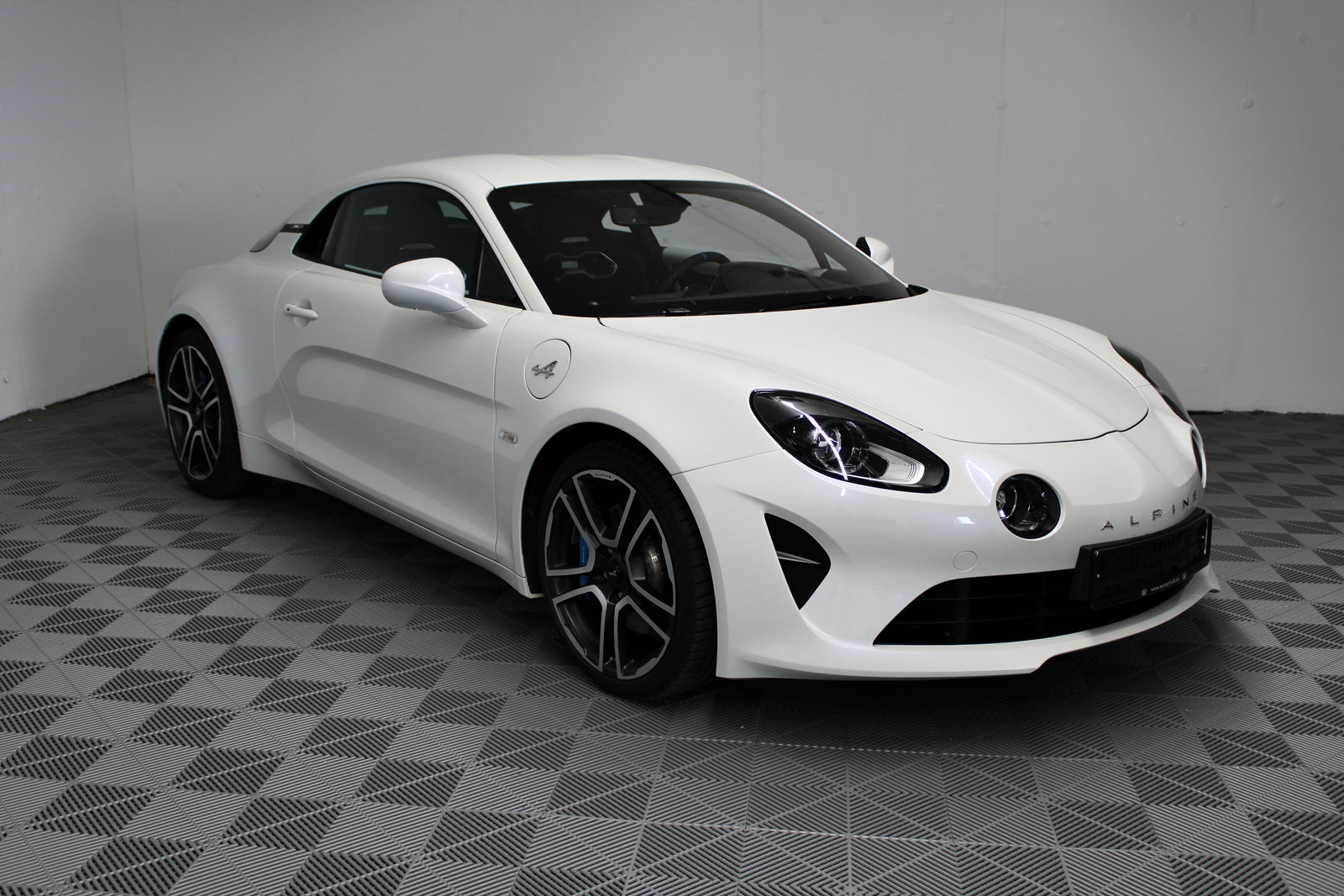 Alpine A110 "Première Édition" – im Kundenauftrag (Wenig KM, Kein OPF, Sabelt, Focal) Bild 5